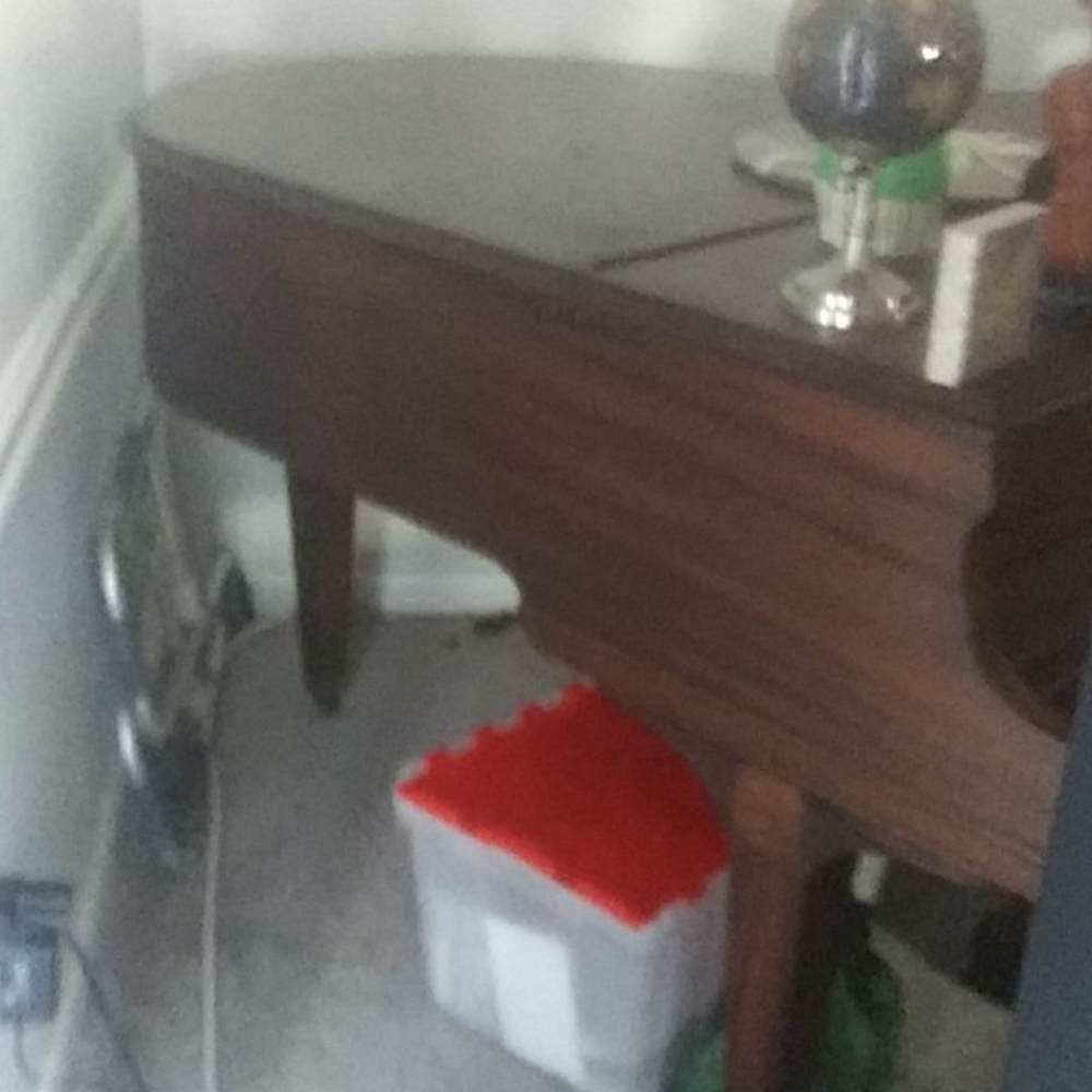 Piano - Picture 5 of 6